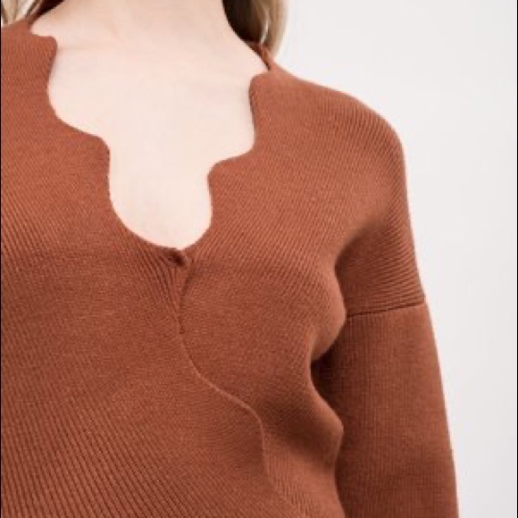 JOA scalloped edged cross cross cream sweater - Picture 3 of 11